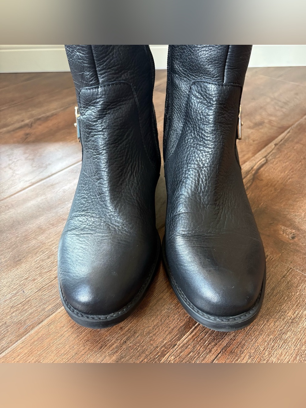 Vince Camuto Women’s 8.5M Black Leather Knee High Riding Boots Side Zip Buckle - Picture 3 of 16